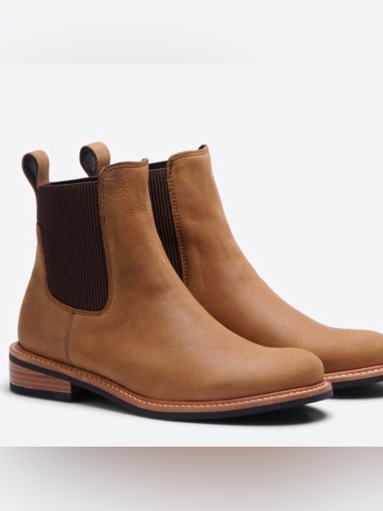 Nisolo Shoes - Nisolo Carmen Chelsea Boot in Almond US women’s size 9